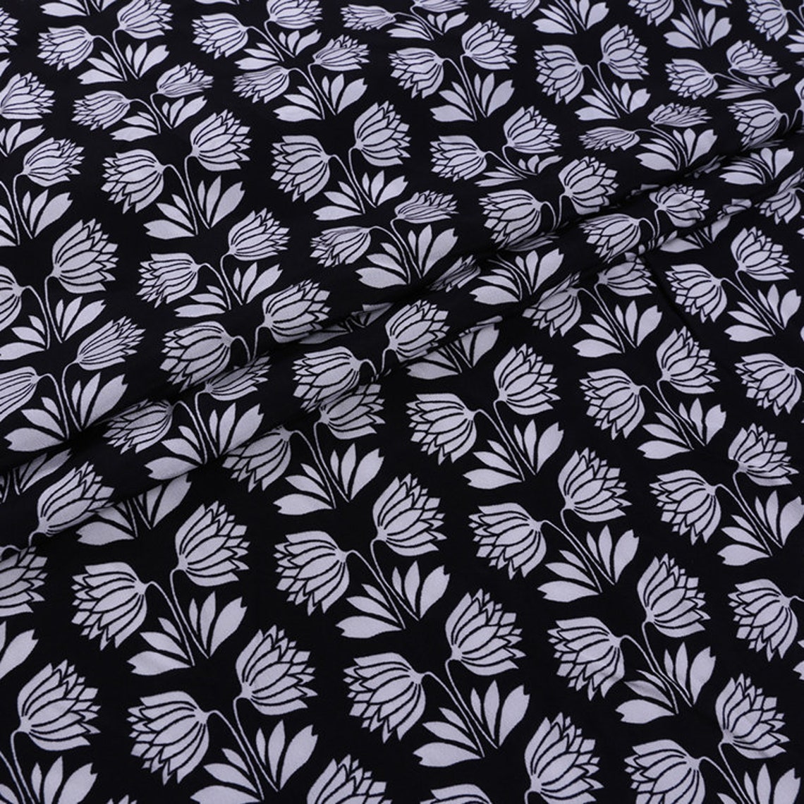 Black Fabric, White Flower Pattern Printing Fabric 100 Silk Crepe De