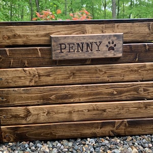 Rustic Dog Feeder - Large