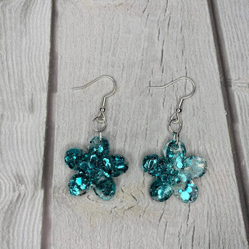 Silver Plated Earrings Chunky Glitter Jewellery Green Flower Resin Earrings