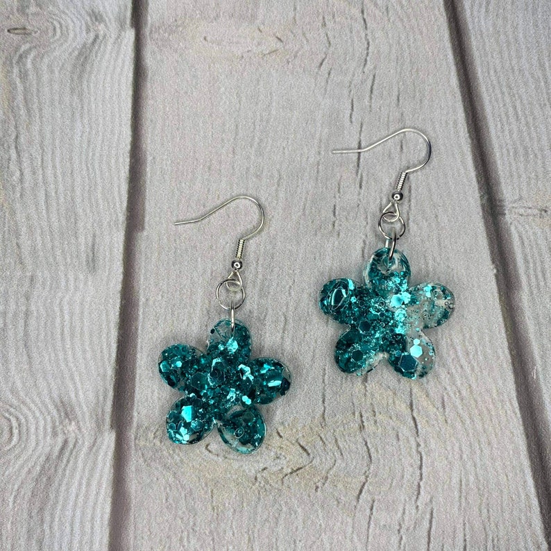 Silver Plated Earrings Chunky Glitter Jewellery Green Flower Resin Earrings