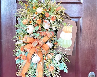 Fall Pumpkin Wreath for Front Door, Autumn Welcome Wreath in Muted Colors, Front Porch Outdoor Decor for Fall