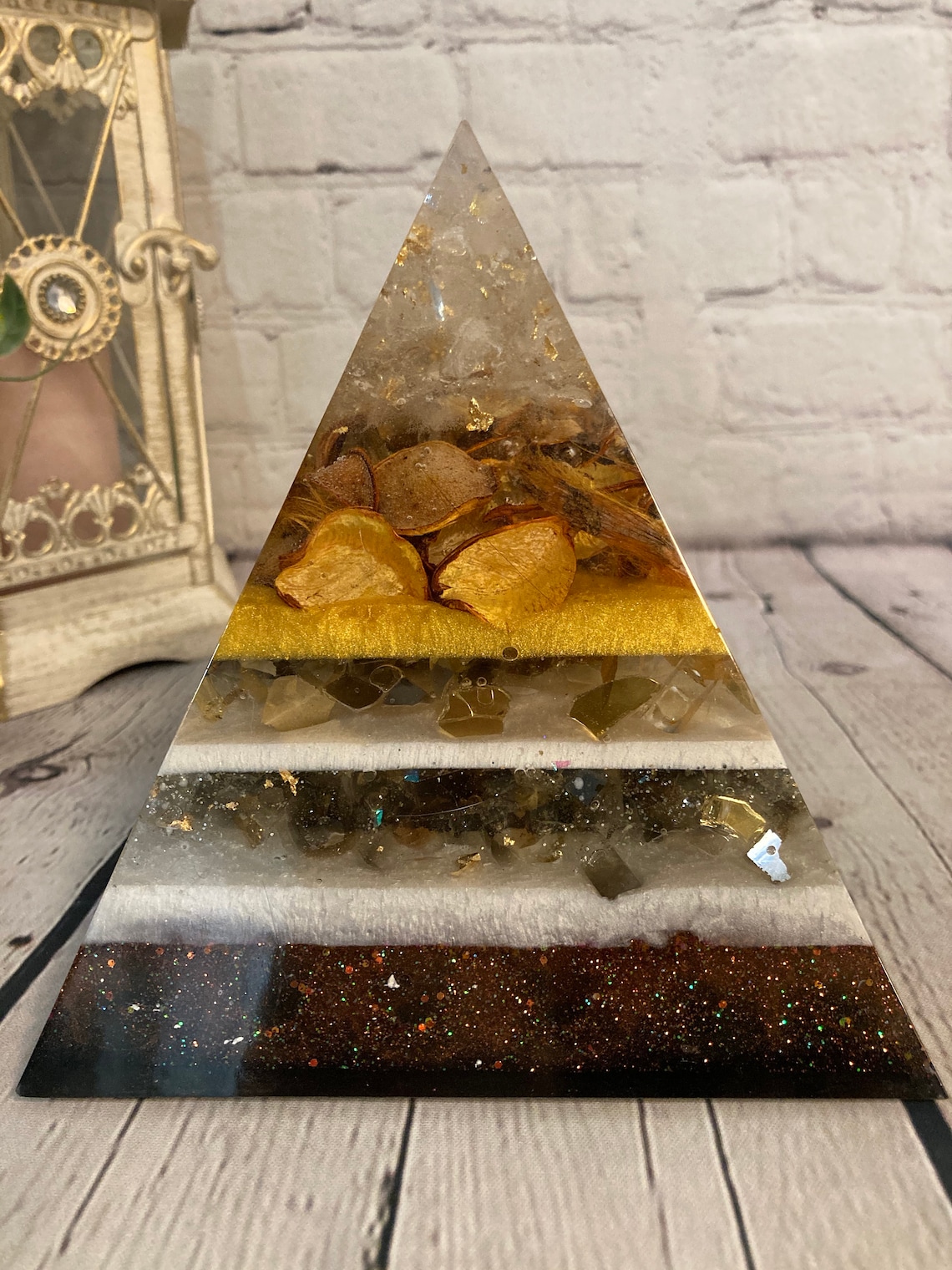 HANDMADE RESIN PYRAMID With Fire Glass & Dried Flowers Etsy