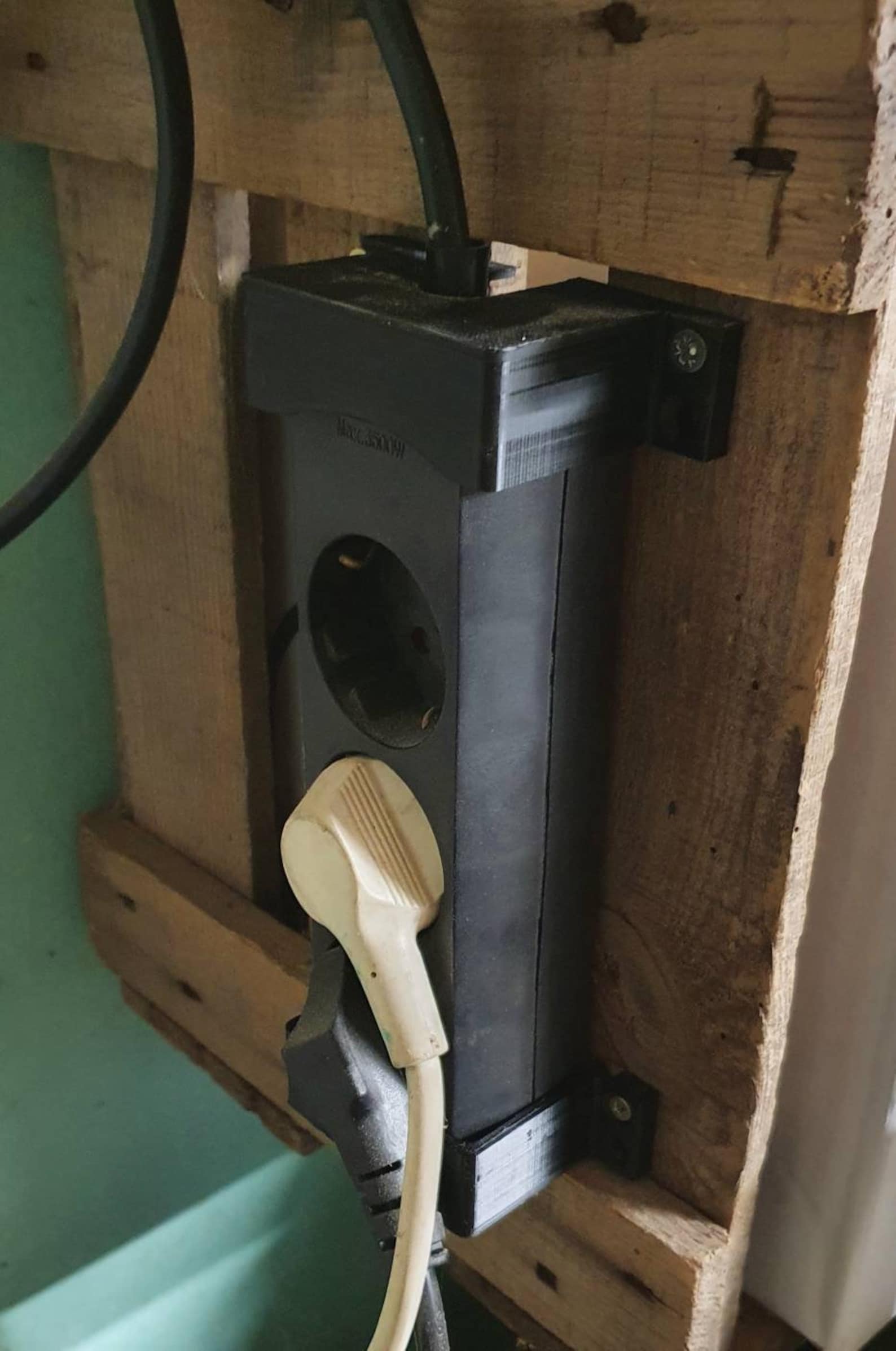 Power Strip Mount, Powermount, Each Power Strip Simply Screws to the