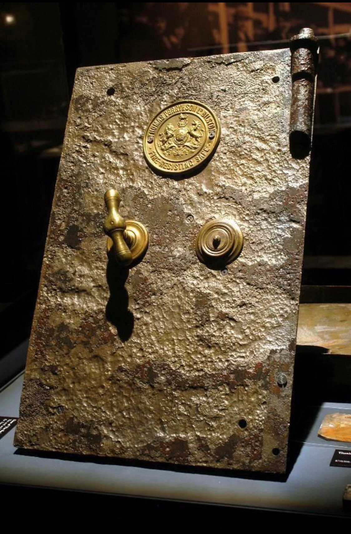 RMSタイタニック号トーマス・ペリー＆サンの金庫扉のレプリカ - Etsy 日本