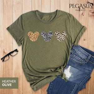 Chemise Animal Safari Kingdom Disney, chemise Mickey Disney, chemise guépard Mickey, chemise vacances en famille Disney, t-shirt léopard Mickey Disney