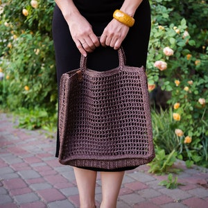 Crochet raffia net bag