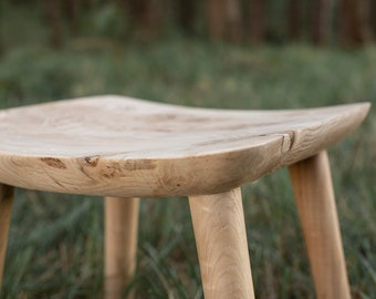 wooden stool, wooden side table, solid wood stool, rustic bedside stool, taburete madera maciza, madera maciza,handmade stool
