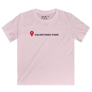 Camiseta corta suave con pin de ubicación para adultos, camiseta gráfica de moda, camiseta con diseño de mapa moderno, camiseta elegante para viajes, camiseta divertida para vacaciones de bebé