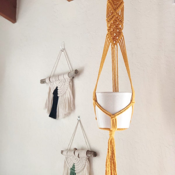 Macrame Plant Hanger /  Handmade macrame wallhanging / Boho decor
