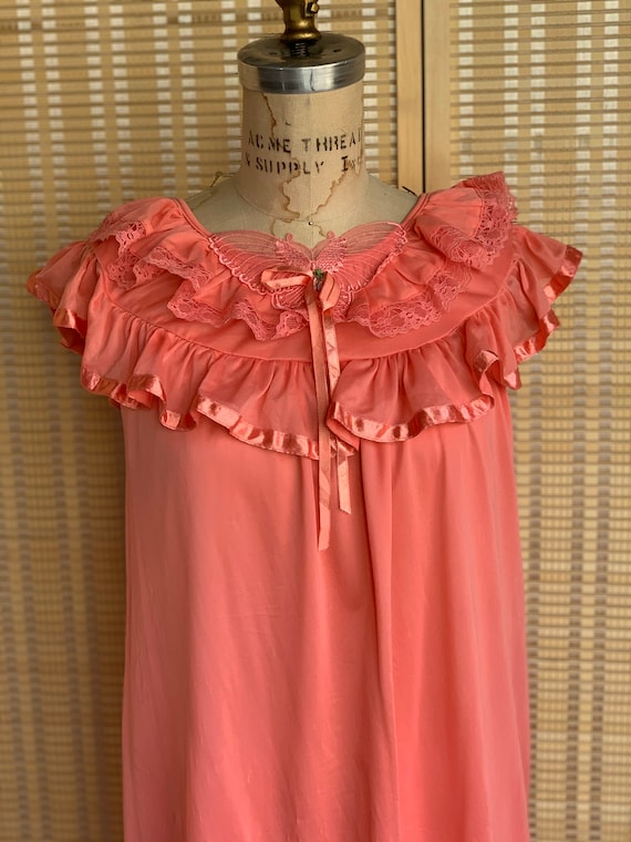 Coral 1960s butterfly dressing gown