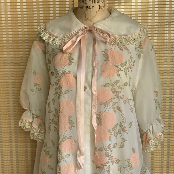 Vintage floral robe