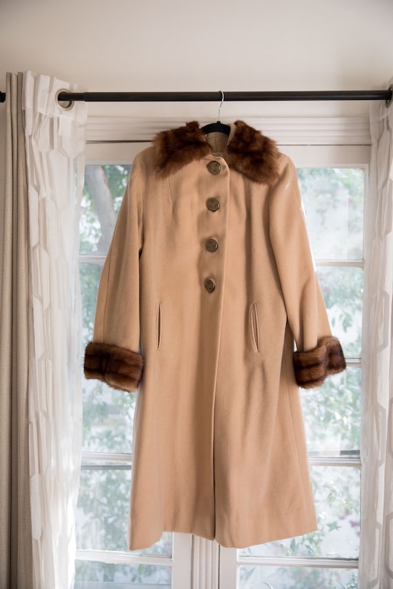 1960s Cream Tapestry Coat With Shearling Trim–S/M — La Poubelle Vintage