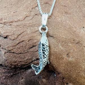 Sterling silver beauty Fish pendant /Southwestern Sterling silver small fish pendant necklace