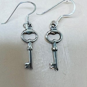 Keys /Keys  earrings/Silver earrings/Sterling Silver Keys dangling earrings/Drops earrings