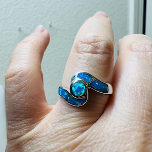 Blue fire Opal Inlay Genuine 925 Sterling silver size 8.5
