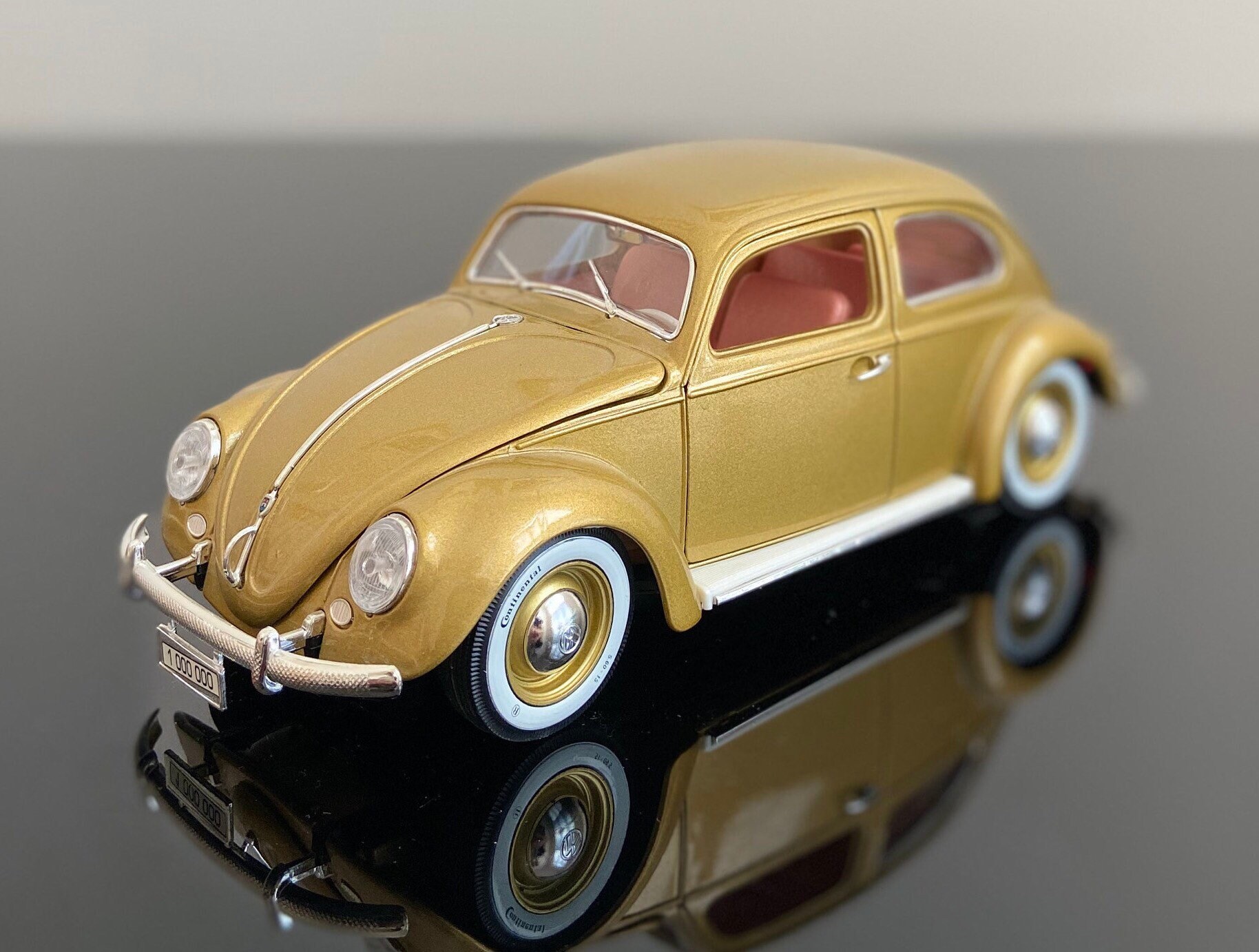Miniature Volkswagen Coccinelle 1955 1/18 – Burago, 1.000.000ème, Italie