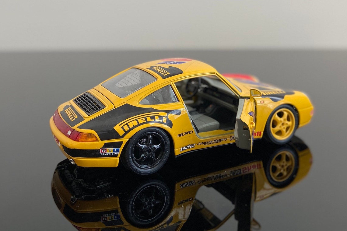 Porsche 1 18