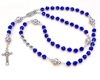 男子サッカー用ブルー初聖体拝領または洗礼用名入れロザリオ
