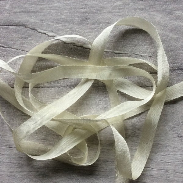 Cream 100% Pure Silk Ribbon 7mm (1/4) wide.Sold per Metre