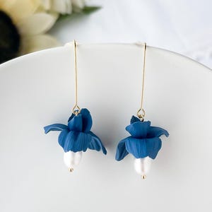 Blue flower earrings with pearls, cottagecore earrings dangle, handmade polymer clay clip on earrings floral, botanical jewelry gifts unique