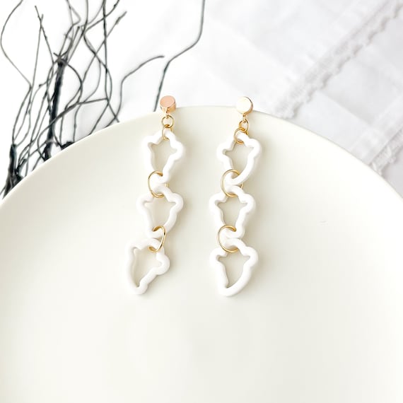 Cute ghost earrings clay, fall dangle earrings, clay Halloween earring, floral fall earrings, clay clip on earring, boho ghost spooky season