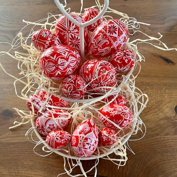 Hand-painted Easter eggs - red/white