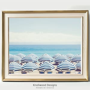 Impresión de sombrillas de playa azules / Impresión de sombrillas de playa / Decoración de playa / Arte de la Riviera Francesa / Arte de playa aérea / Descarga digital / Varios tamaños