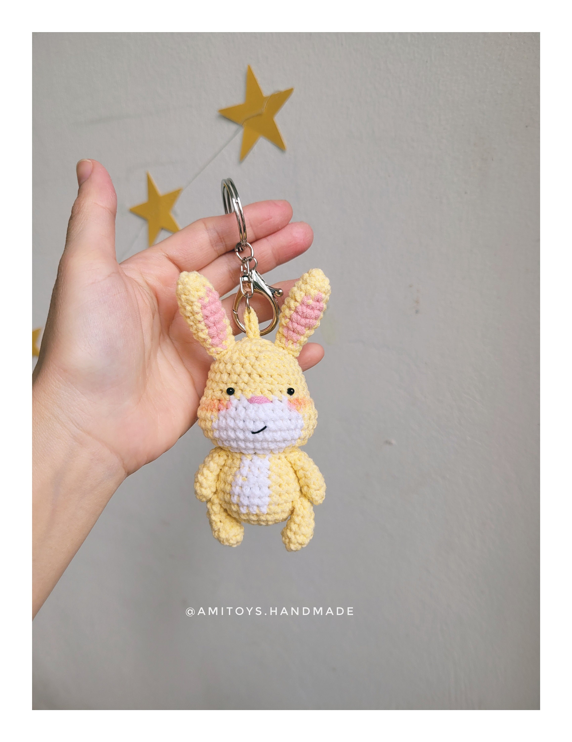 かぎ針編みのくまのプーさんと仲間たちのキーホルダー：ハンドメイド