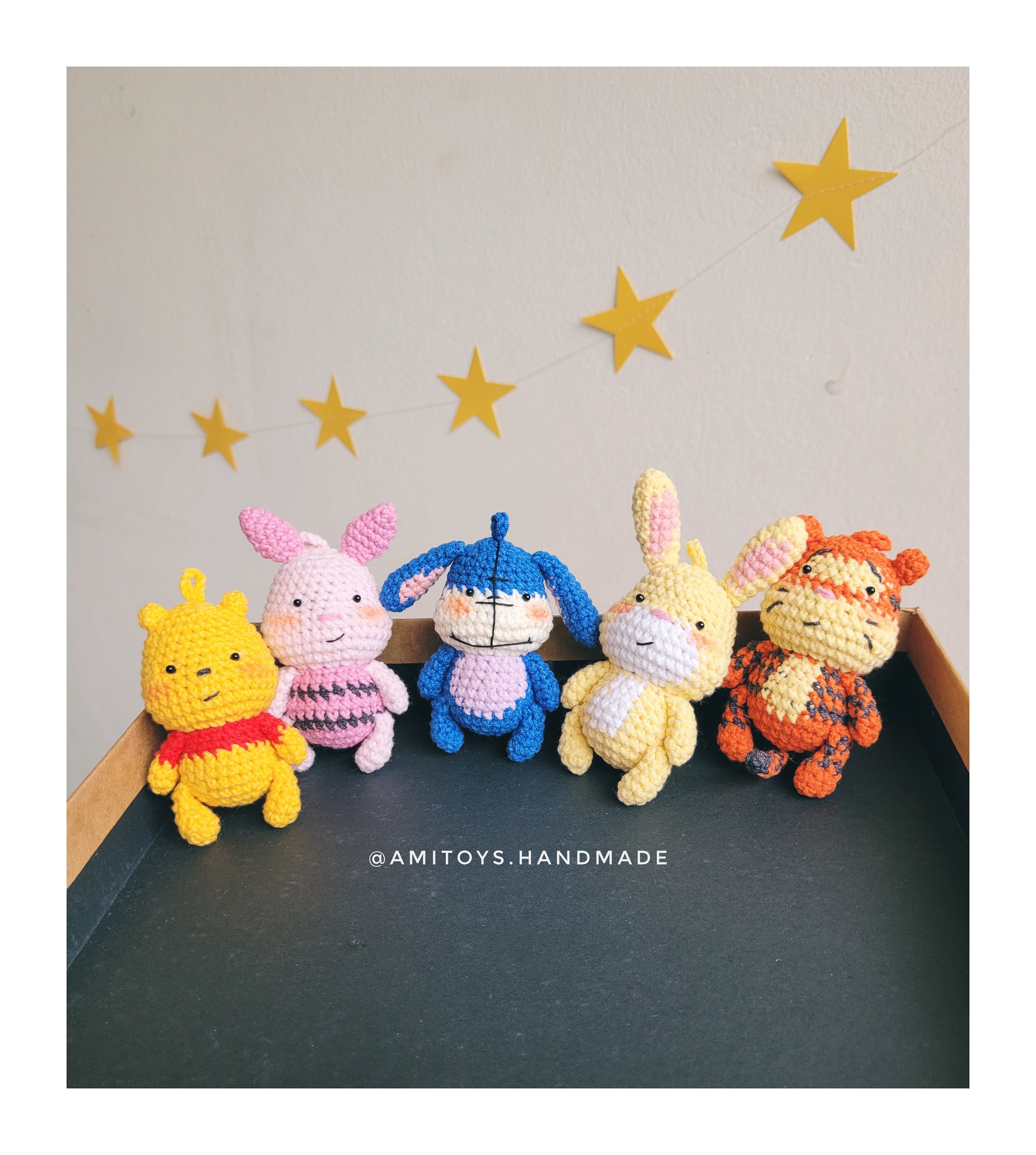 かぎ針編みのくまのプーさんと仲間たちのキーホルダー：ハンドメイド
