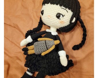 オーダーメイド人形、ウェンズデー・アダムス人形（かぎ針編み