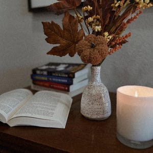 vase en forme de bouton fait main