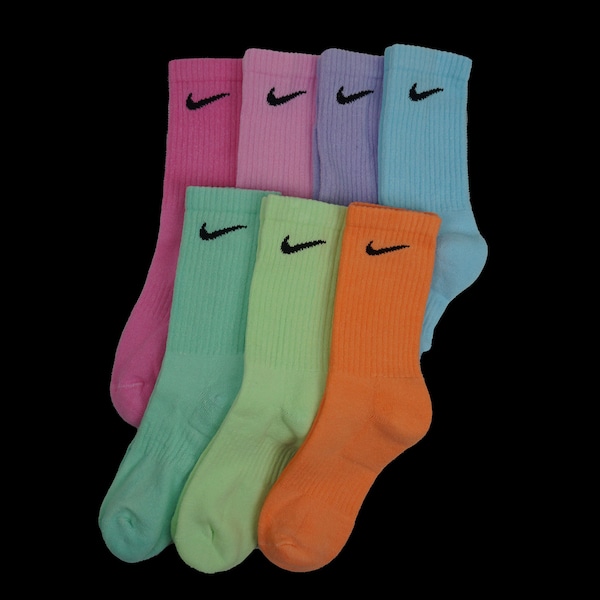 coloured nike socks