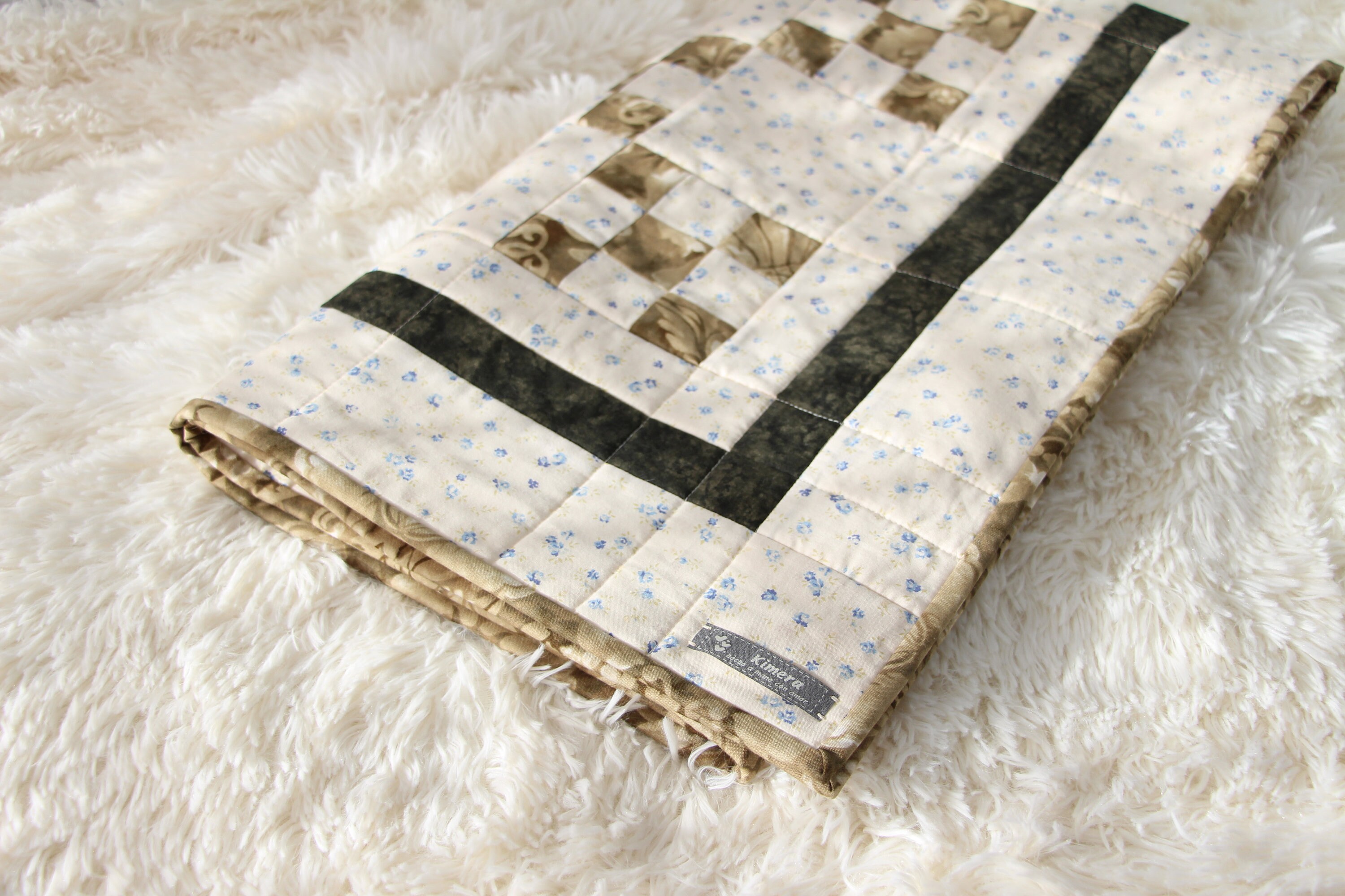 Couvre-lit patchwork imprimé fleurs, taupe