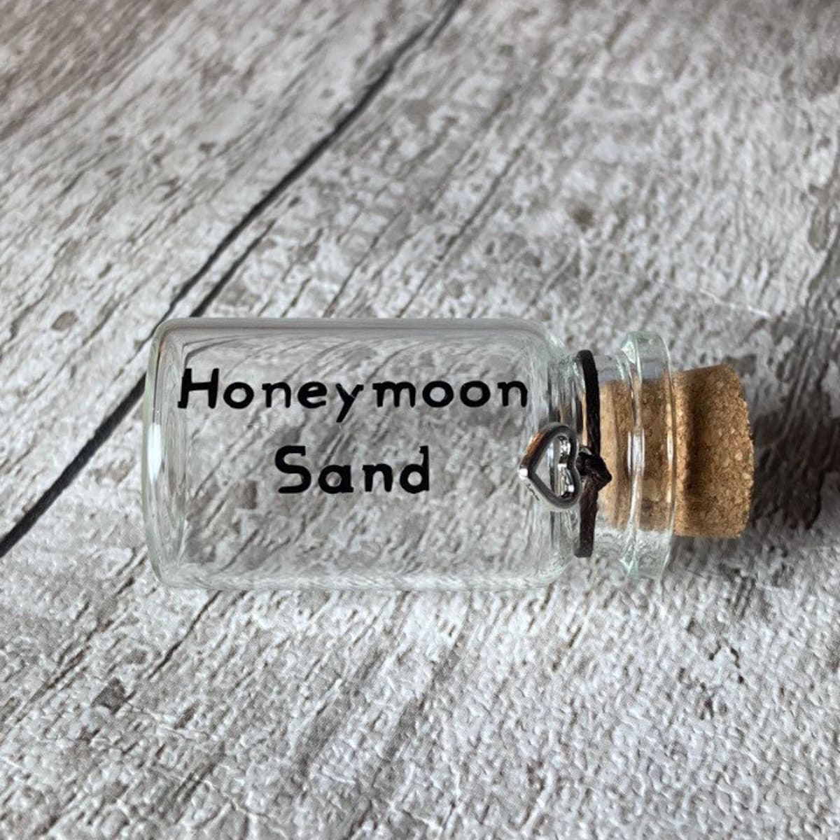 Honeymoon Keepsake, Unique Wedding Gift, Small Honeymoon Sand Bottle, Wedding Keepsake, Bride Gift, Mr and Mrs Couple Gift, Beach Honeymoon - Etsy