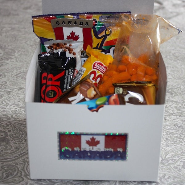 Canada in a box, Canadian treat box, Canadian treats, Canadian Snacks, Canada snack basket, Canadian souvenirs, Canadian gift basket