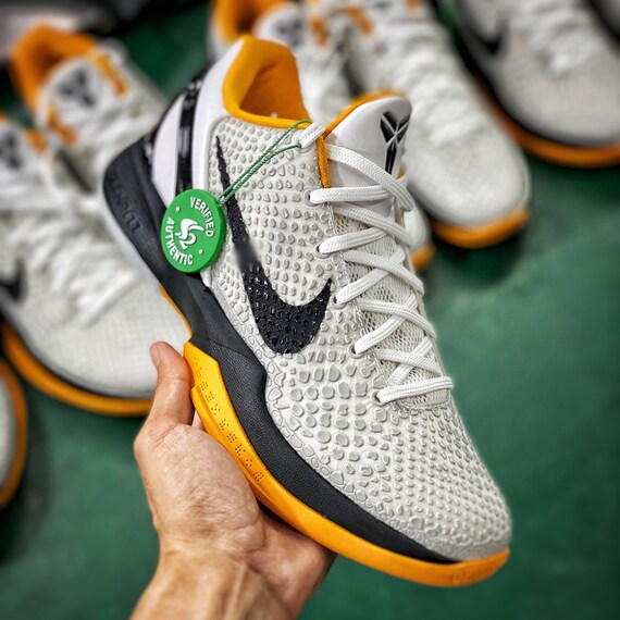 Kobe 6 White Del Sol