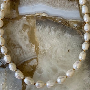 FRESHWATER PEARL NECKLACE