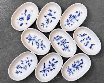 mini oval plate, dainty floral pattern, blue flowers, ring dish, pill dish
