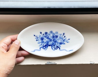 Vintage Keswick Oval Fibreglass Tray in a Floral Design of Roses