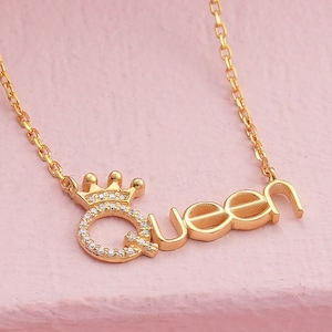 Solid Gold Queen Pendant Necklace with Crown Design, Elegant 10K 14K 18K Gold Jewelry for Women, Perfect Gift for Her