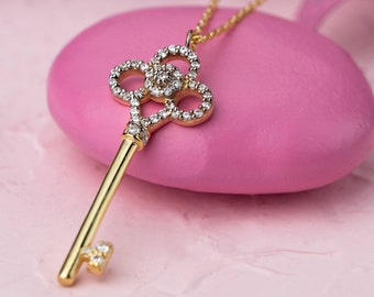 14k Gold Key Pendant - Etsy