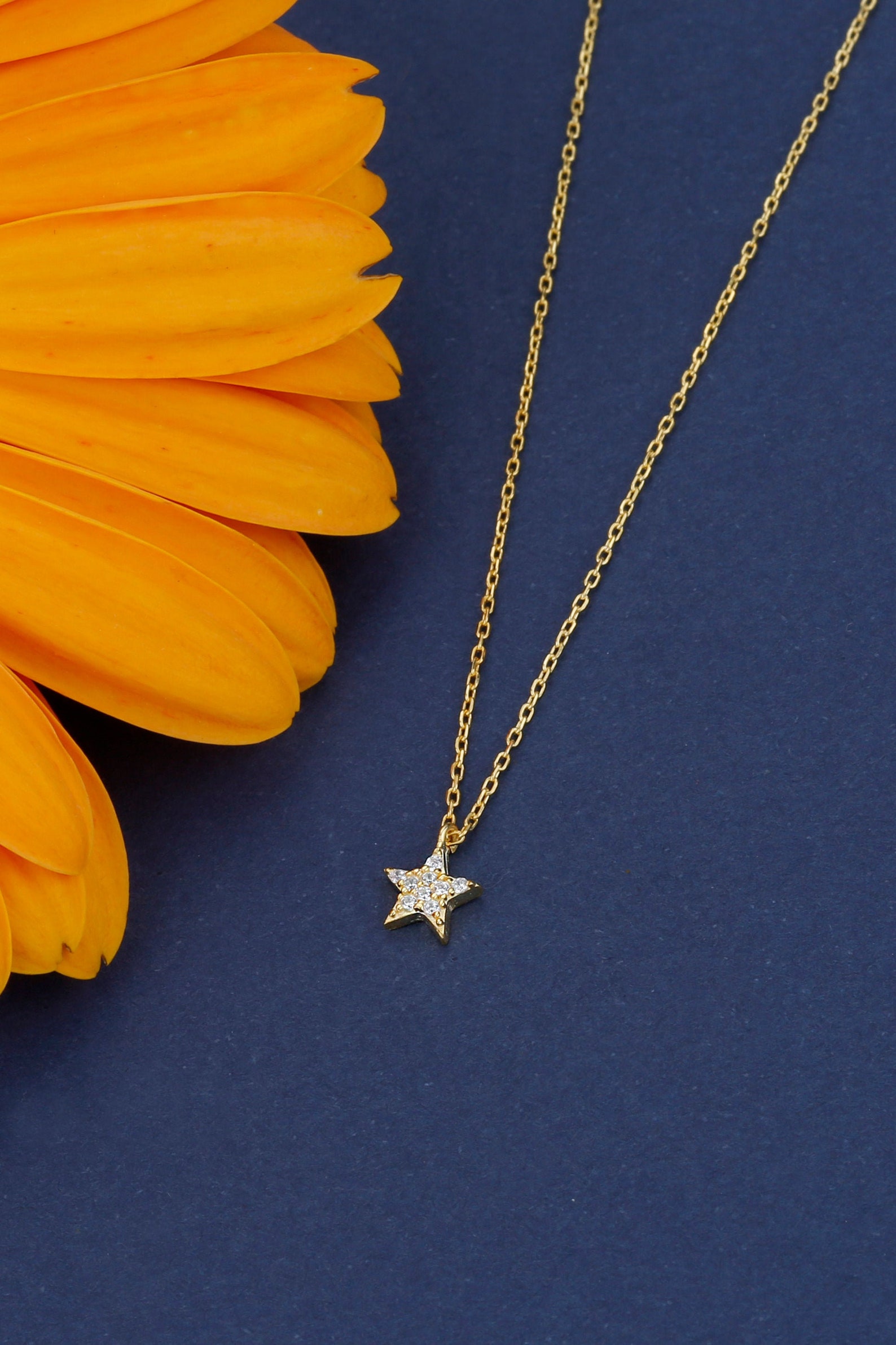 Gold star necklace with diamonds Clearance