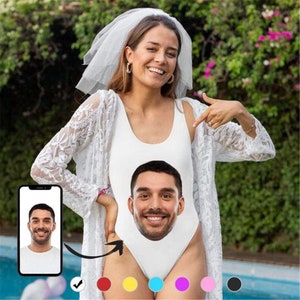 Kundenspezifischer Braut-Badeanzug mit Gesicht personalisiertem Foto auf Braut-Badebekleidung, Junggesellinnenabschied-Badeanzügen, Geburtstag / Jahrestag / Junggesellinnen-Geschenke Bild 1