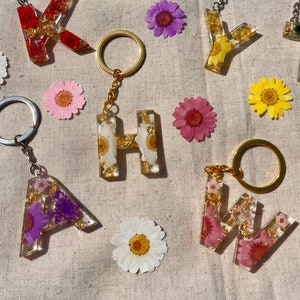 Custom Resin Flower Keyrings Custom Personalised Keyrings Gifts for Her Handmade Gifts Christmas Gift Spring Easter Gift image 2