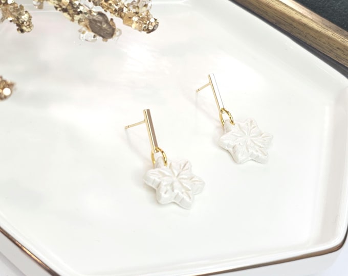 White Snowflake Earrings – Handmade Clay Earrings with Pearl Shimmer Finish & Gold Accents, Festive Holiday Jewelry, Christmas Gift for her