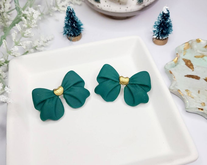 Green bow earrings stud | Christmas earrings | polymer clay earring | handmade jewelry | handmade earring | gift for her | clay earrings