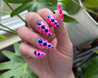 TRIPPY | Electric Blue and Neon Pink Press On Nails | Electric Blue Nails | Geometric | High Quality Gel Nails | Summer Nails | Long Nails