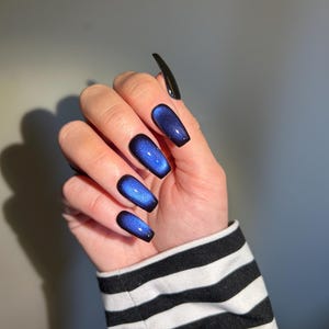 SPELLBOUND | Blue Color Shifting Cats Eye Press On Nails | Witchy Nails |  Magpie Nails | Glue On Nails