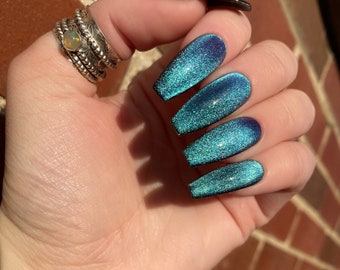 AQUAMARINE | Blue Green And Pink Color-Shifting Cat Eye Press On Nails | Witchy Nails | Glue On Nails False Nails | Coffin Ballerina Nails