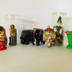 Artisanat folklorique mondial mingeihin « 8 poupées souvenirs exotiques » 5.0 * 5.0 * 12.5 cm M194